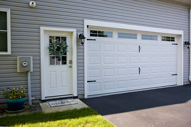 24/7 Emergency Garage Door Roller Replacement experts in Hayward, CA